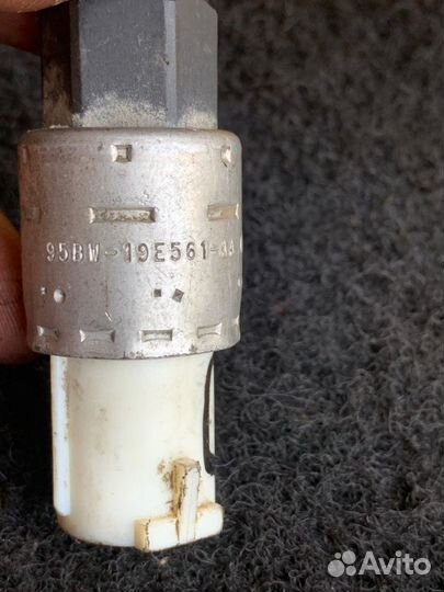 Датчик давления кондиционера Ford Focus 1