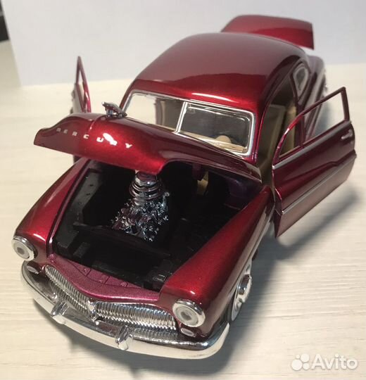 Модель автомобиля 1:24 Mercury coupe