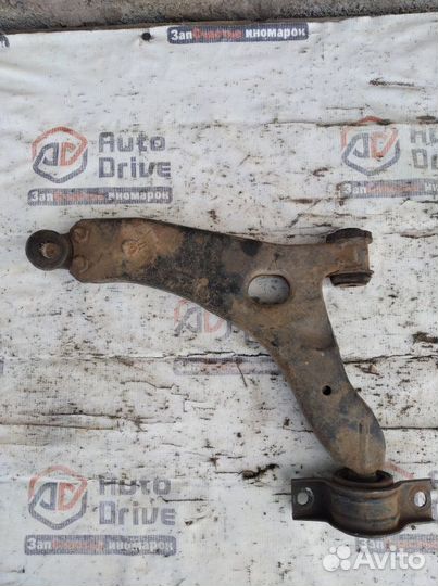Рычаг подвески нижний передний левый Ford Focus 1