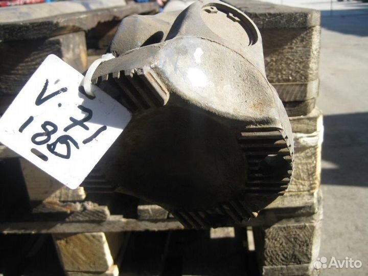 Вал карданный 4 болт 20821645, D130 мм, L1860 мм r