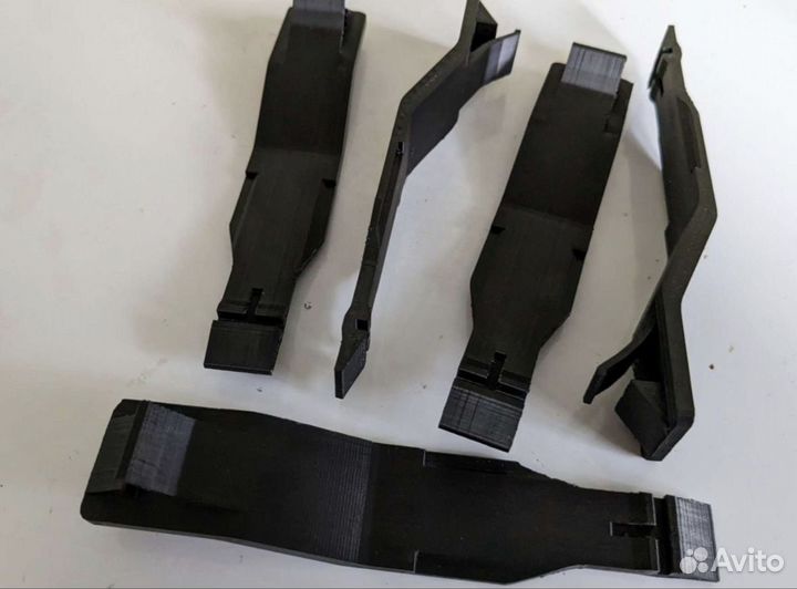 1324270 кронштейн фары Focus 2 аналог