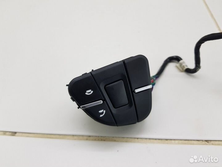 Блок кнопок на руль (Zotye T600)