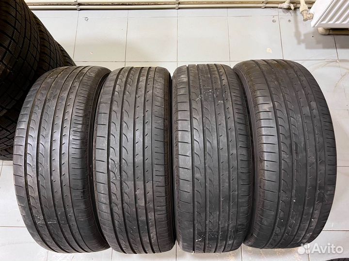 Yokohama BluEarth RV-02 215/60 R17 96H