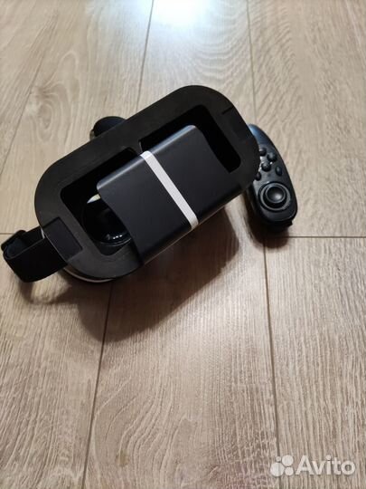 Виар очки с джойстиками