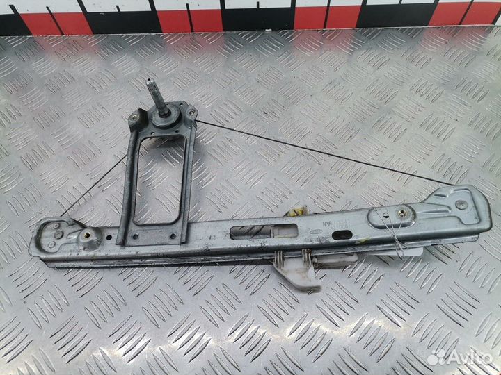 Стеклоподъемник Ford Focus рест. 2004 1331607