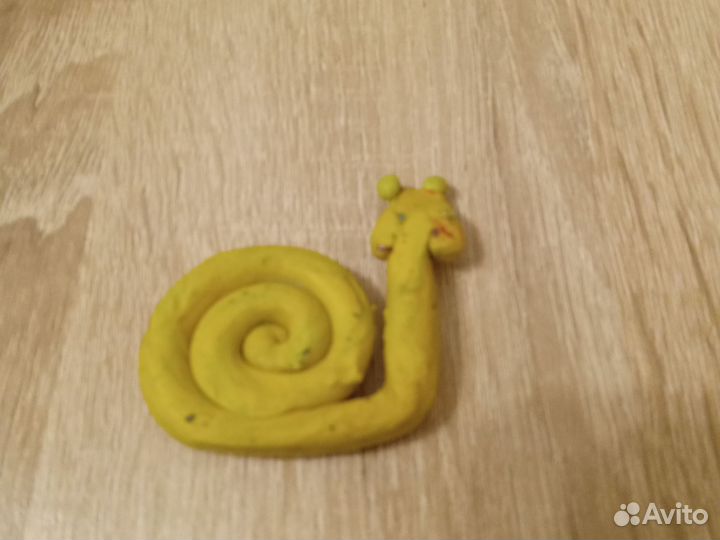 Продаю улитку из пластилина