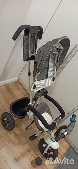 Детский велосипед с ручкой