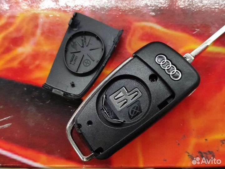 Ключ Audi Q3 A3 A1