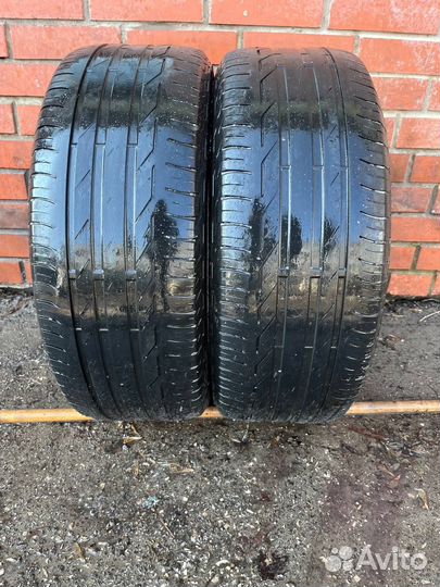Bridgestone Turanza T001 225/60 R16