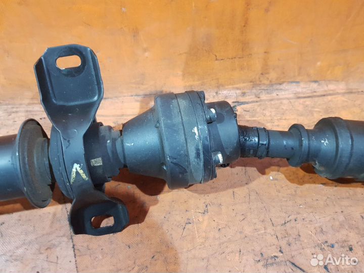 Кардан 37100-21110 на Toyota Avensis AZT255 1AZ-FS