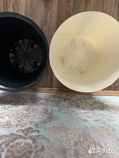 Кашпо напольное на колесах