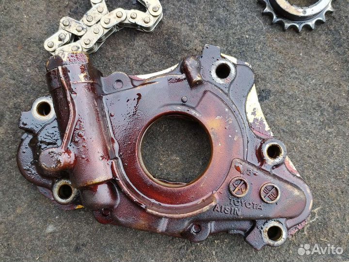 Клапанная крышка toyota corolla e120