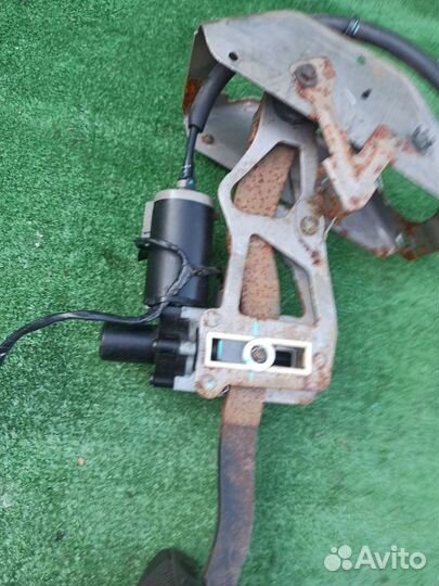 Педаль тормоза Jeep grand cherokee