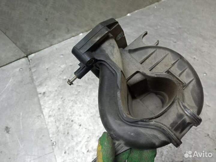 Коллектор впускной Renault Sandero 1 K7M 2009-2014