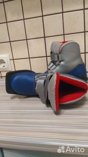 Лыжные ботинки