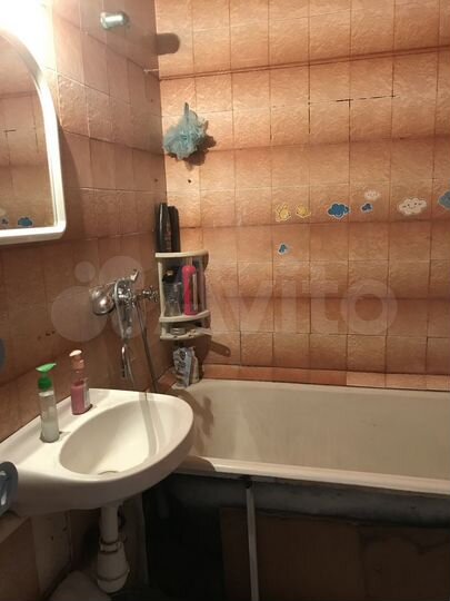 Комната 14 м² в 3-к., 9/16 эт.