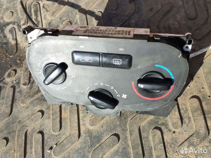 Блок управления печкой отопителем Пежо 307