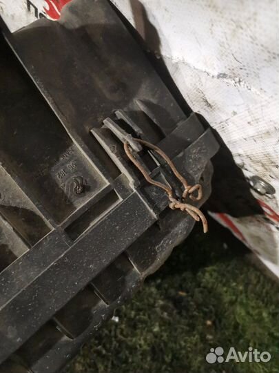 Корпус воздушного фильтра Chevrolet Lanos 2002