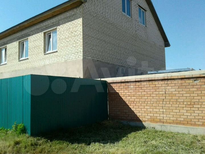 Коттедж 330 м² на участке 10 сот.