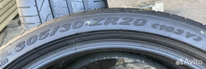 Pirelli P Zero 305/30 R20