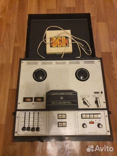 Катушечный магнитофон комета 212М