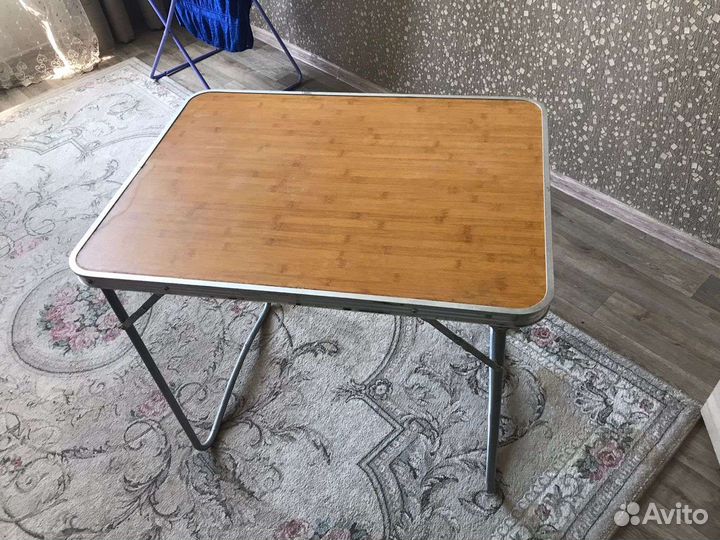 Стулья и стол складные