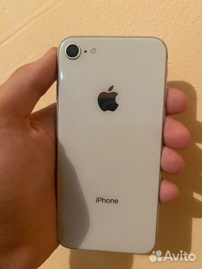 iPhone 8, 64 ГБ