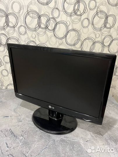 Монитор LG Flatron W1943SE-PF