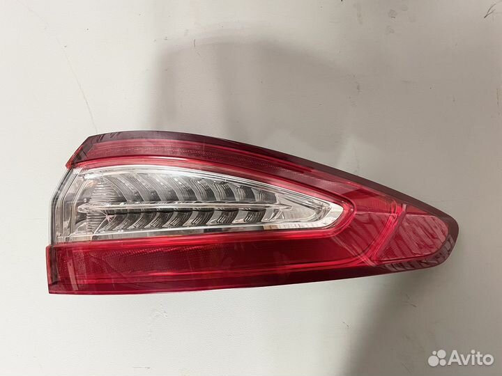 Фонарь задний правый на Ford Mondeo 5