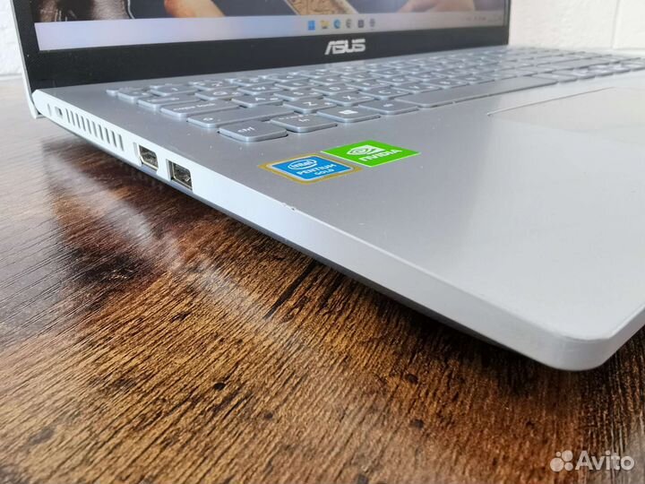 Ноутбук для игр, графики, интернета, учебы