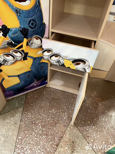 Детская кровать чердак со столом и шкафом