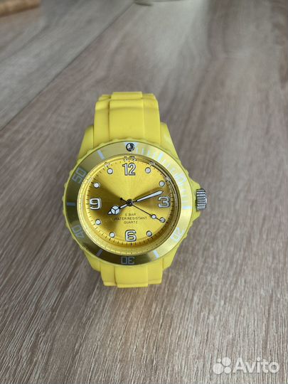 Часы женские водонепроницаемые