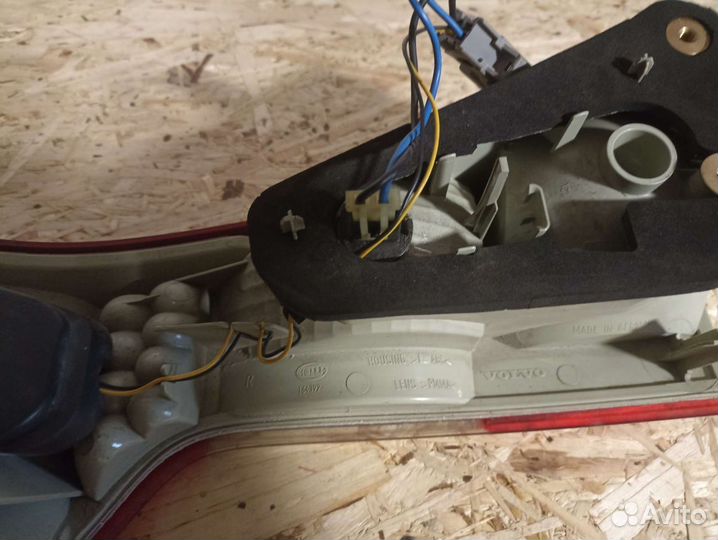 Задний фонарь Volvo