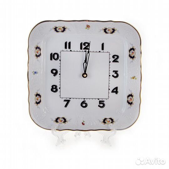 Часы из чешского фарфора Бернадот