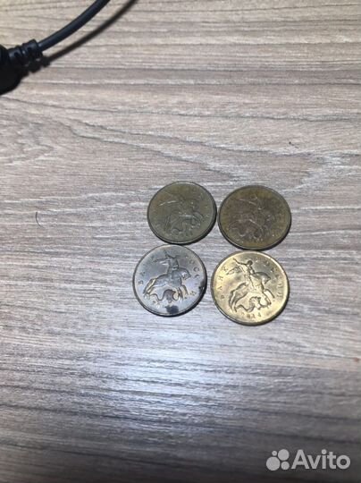 Монеты могнитные 2 2012 года и другие 2 2014 года