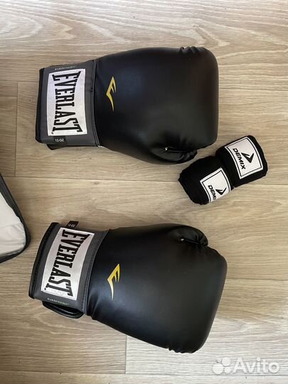 Боксерские перчатки 12 oz everlast