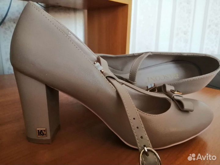 Туфли женские 39 размер бу