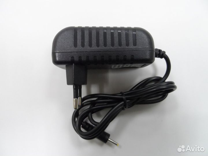 Блок питания для планшета 9v, 2A 20W 2.5x0.7