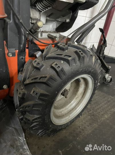 Снегоуборщик Husqvarna st268ep