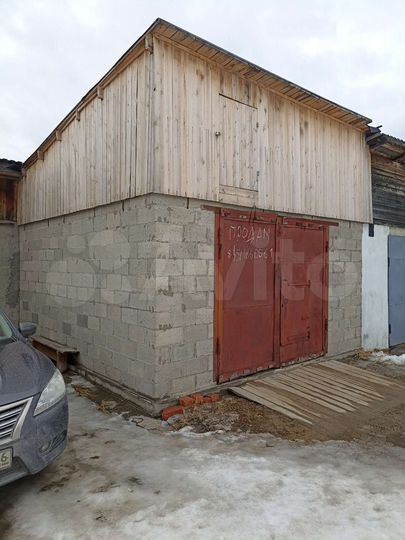 Гараж, > 30 м²