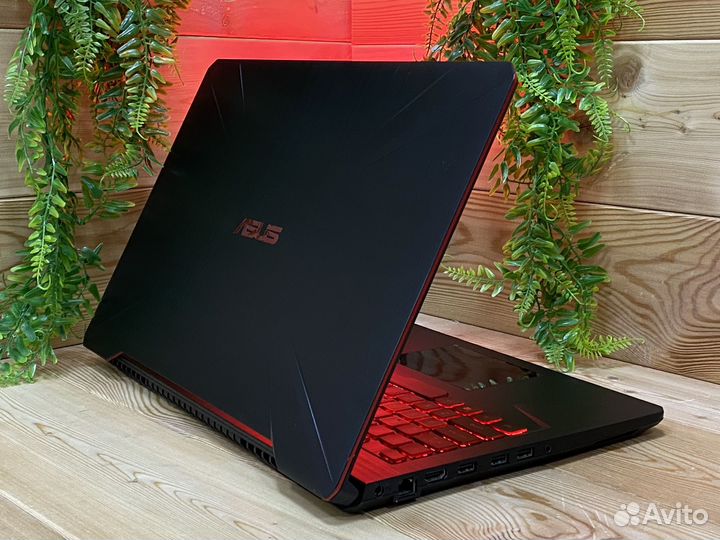 Игровой ноутбук Asus i5/1060/6gb видео/SSD