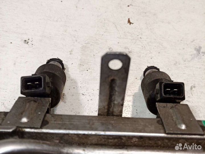 Топливная рампа Opel Vectra B 1997