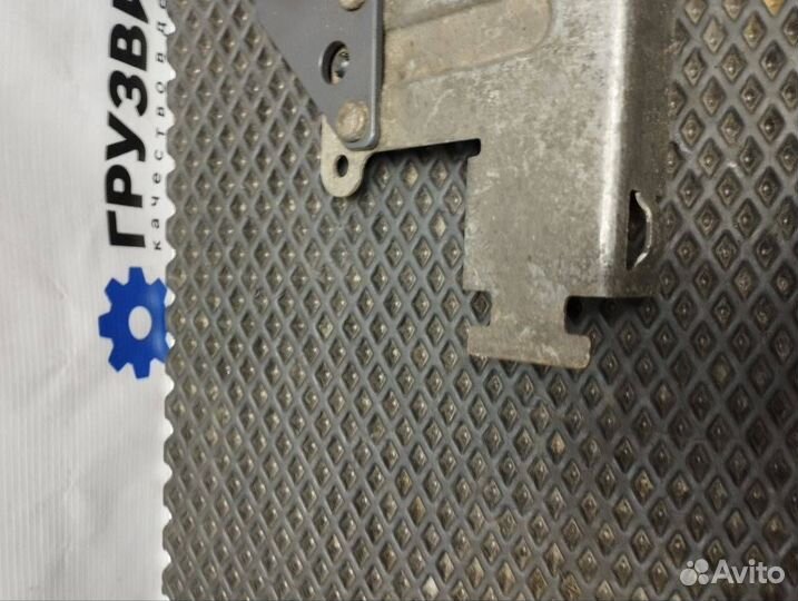 Кронштейн (крепление) Volvo FH4 21252110