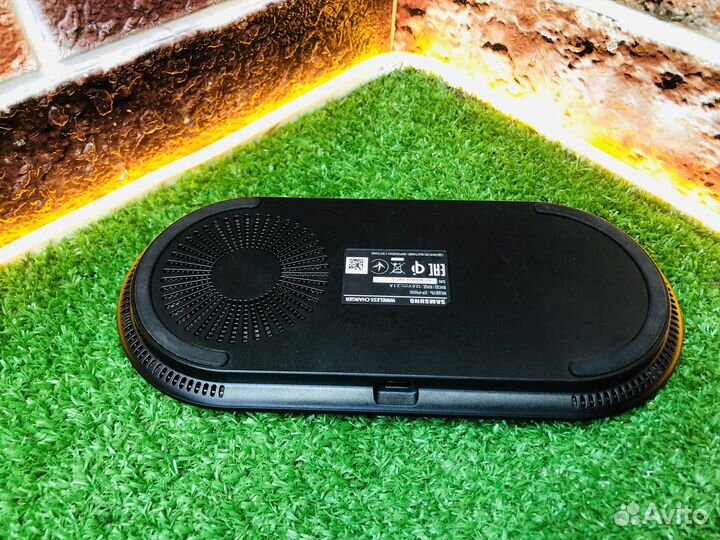 Z.13399 Беспроводная зарядка Samsung EP-P5200