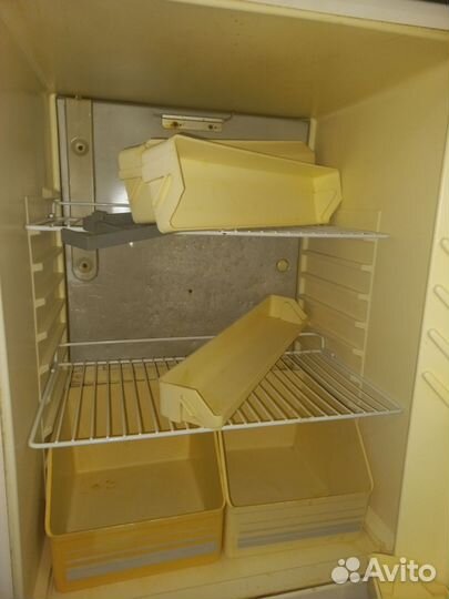 Холодильник б/у