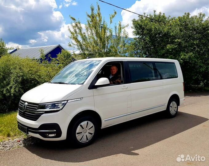 Трансфер на минивене и попутчик