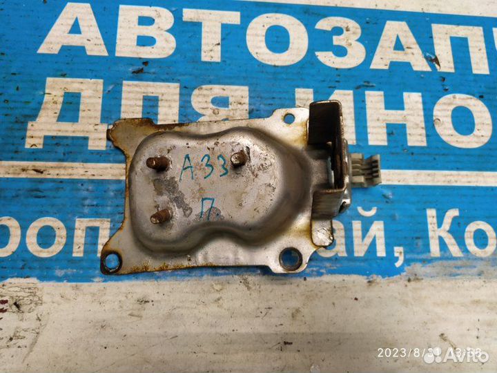 Кронш. усилителя бамп.перед.прав.Nissan Maxima а33