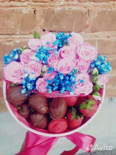 Букет из клубники. Букет учителю на 1 сентября