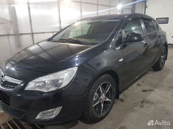 Opel Astra 1.6 AT, 2011, 190 000 км