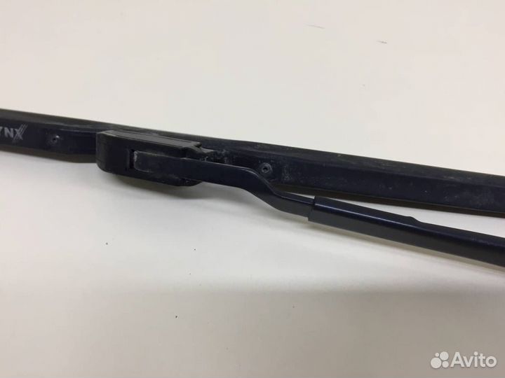 Поводок стеклоочистителя передний правый Toyota Ca